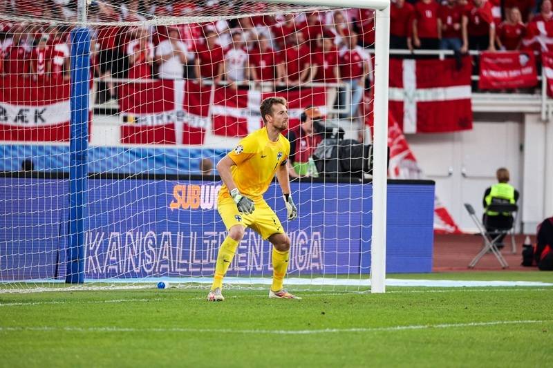 Màn biểu diễn tại đấu trường Bundesliga của thủ thành Hrádecký